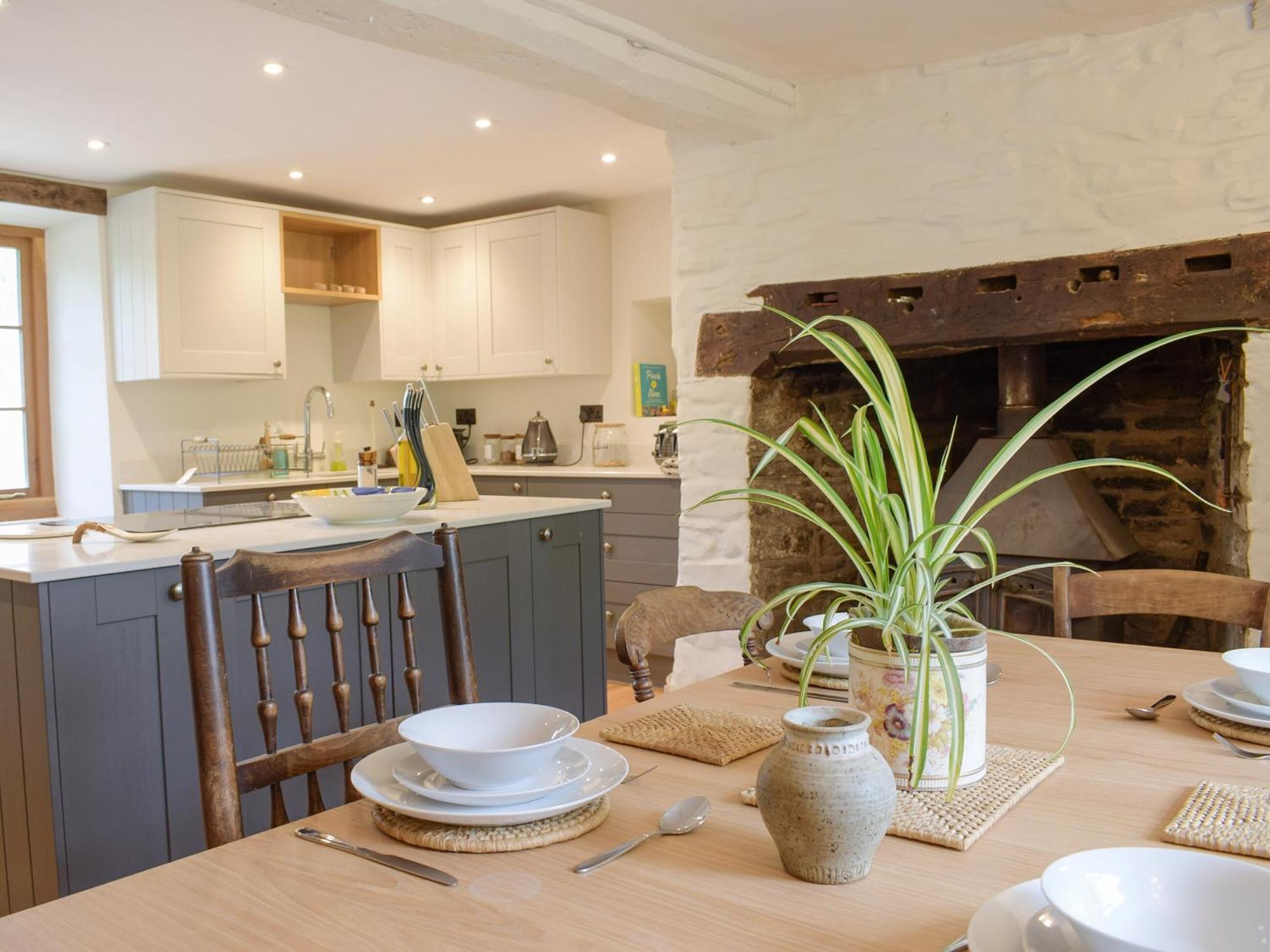 Llanfair Waterdine Lower Goytre Farmhouse מראה חיצוני תמונה
